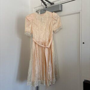 Vintage Gunne Sax lace peach/cream dress (small)